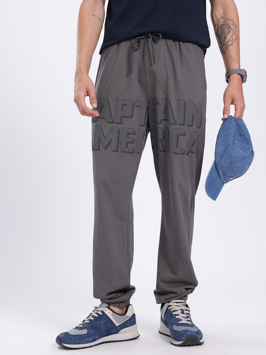 

glitchez Men Captain America Flex Printed Relaxed Joggers, Charcoal