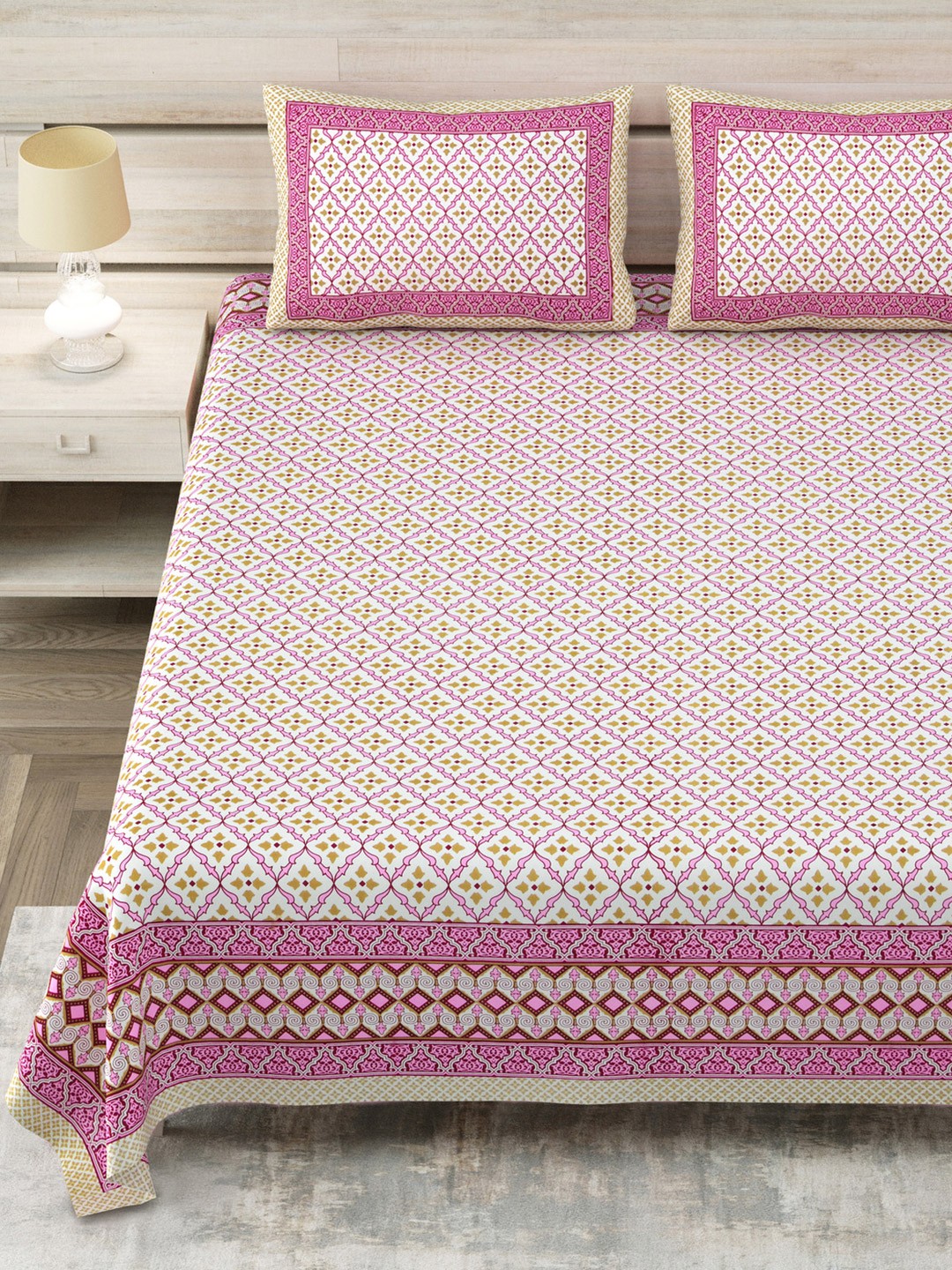 

Aapno Rajasthan Yellow Floral Printed Pure Cotton 144 TC King Bedsheet Set 2.74m x 2.74m, White