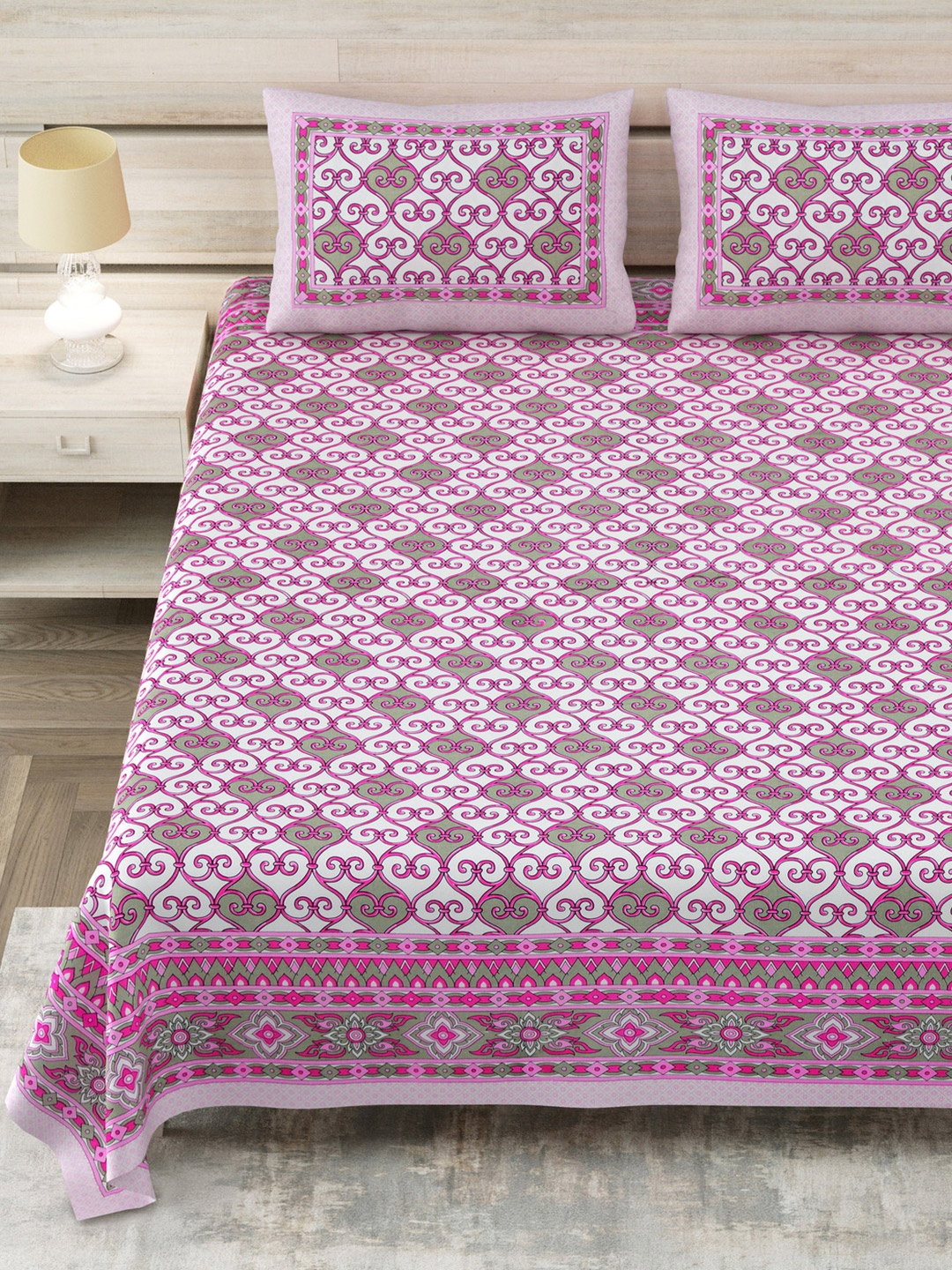 

Aapno Rajasthan Pink & White Floral Printed Cotton 144 TC King Bedsheet Set 2.74m x 2.74m