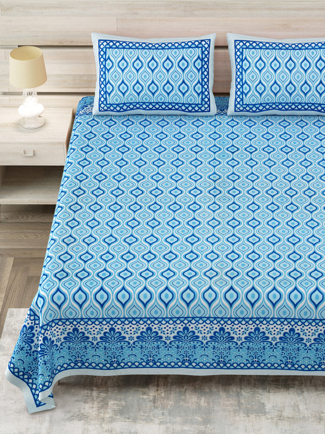 

Aapno Rajasthan Blue Geometric Printed Pure Cotton 144 TC King Bedsheet Set 2.74m x 2.74m