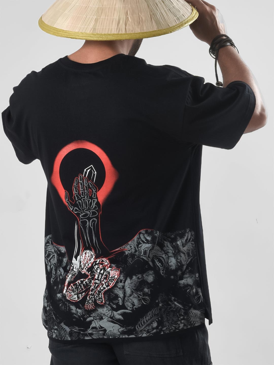 

Xenpachi Men Berserk Anime Curse Printed Oversize Drop Shoulder Tshirt, Black