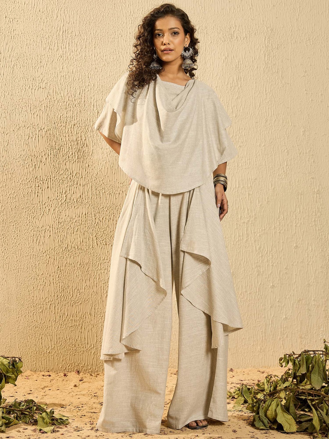 

InWeave Solid Handloom Co-Ord Set, Grey