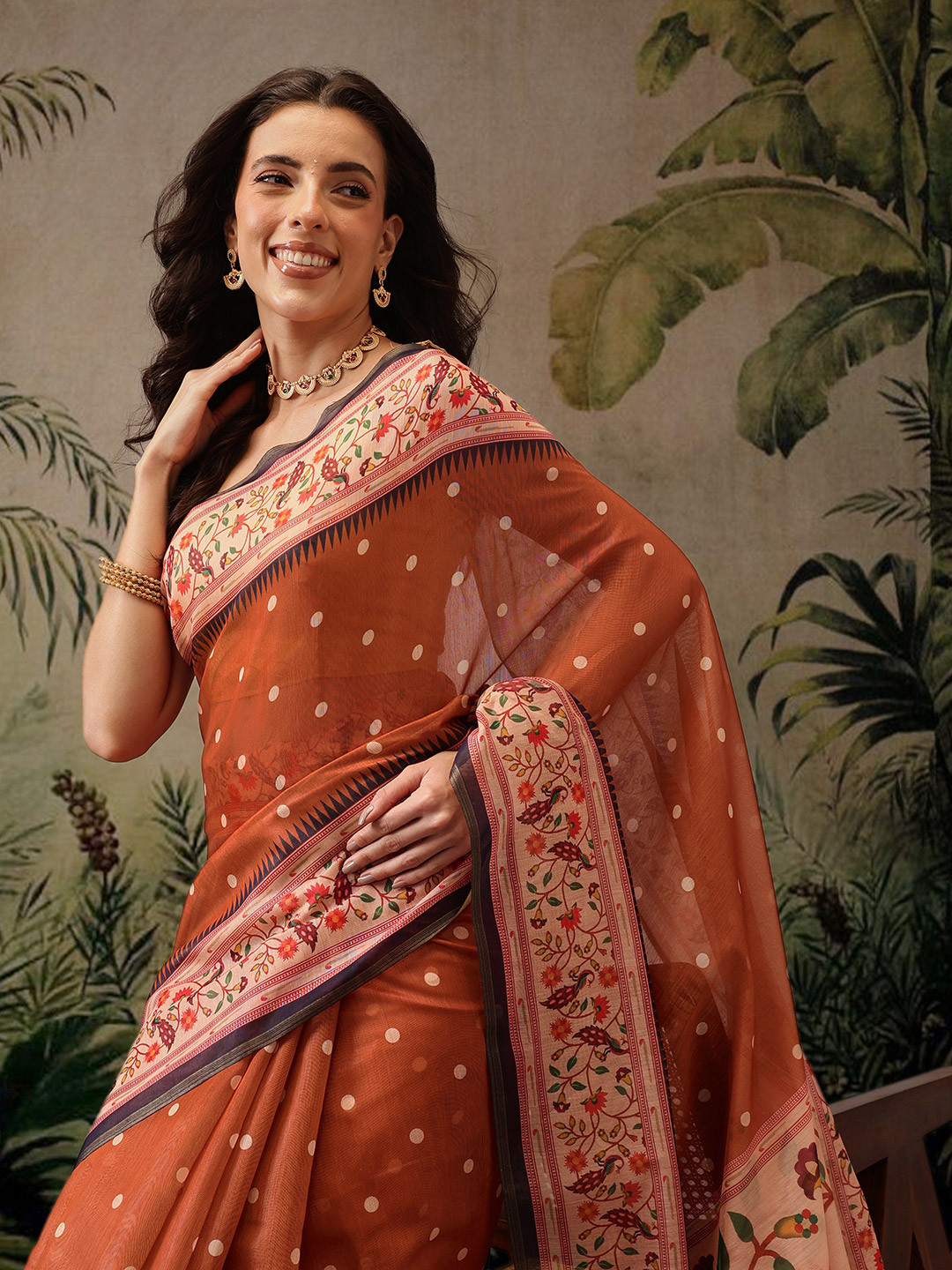 

DIVASTRI Cotton Blend Animal Digital Printed Paithani Saree, Orange