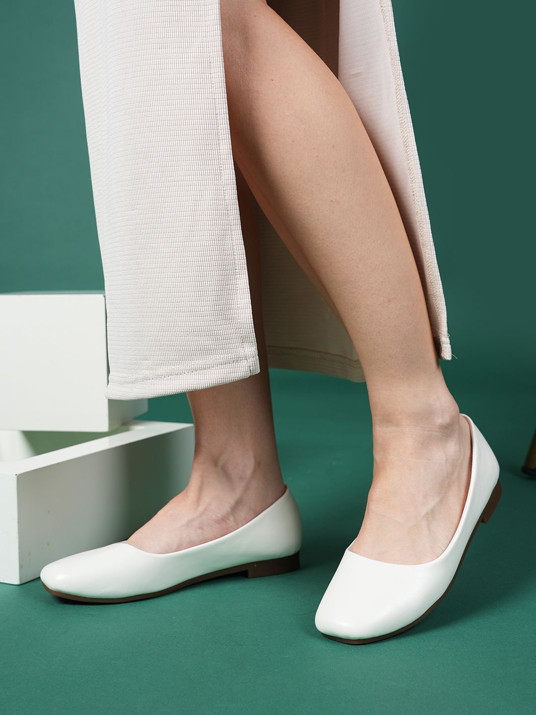 

DressBerry Women Ballerinas Flats, White