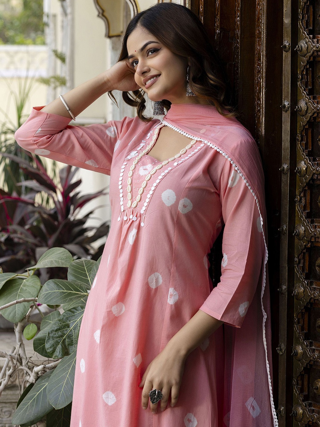 

EthniFlair Women Ethnic Motifs Yoke Design Empire Beads and Stones Pure Cotton Kurta with Palazzos & With, Pink
