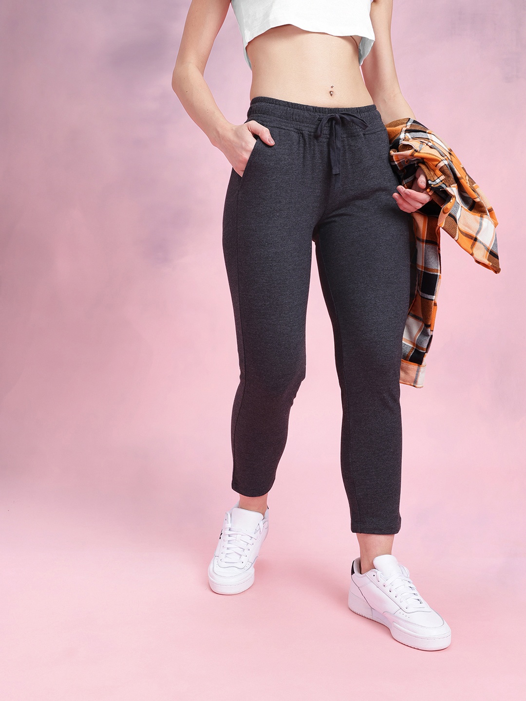 

DressBerry Women Solid Cropped Track Pants, Charcoal