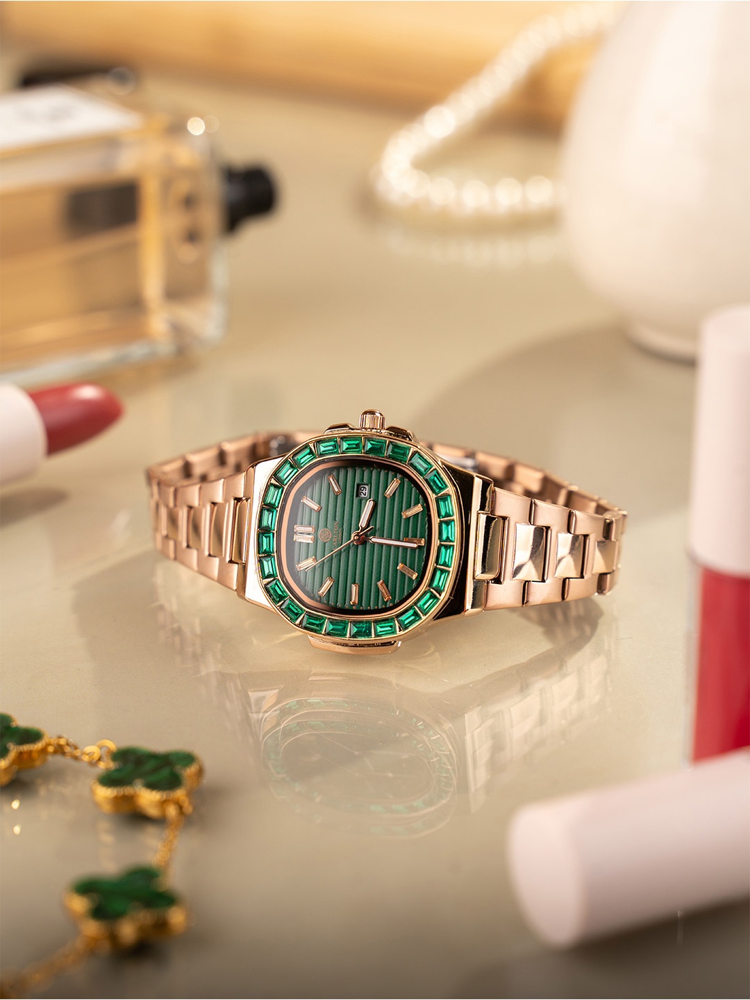 

Carlton London Women Grace Analog Dial & Bracelet Style Straps Analogue Watch CLDPP-002, Green