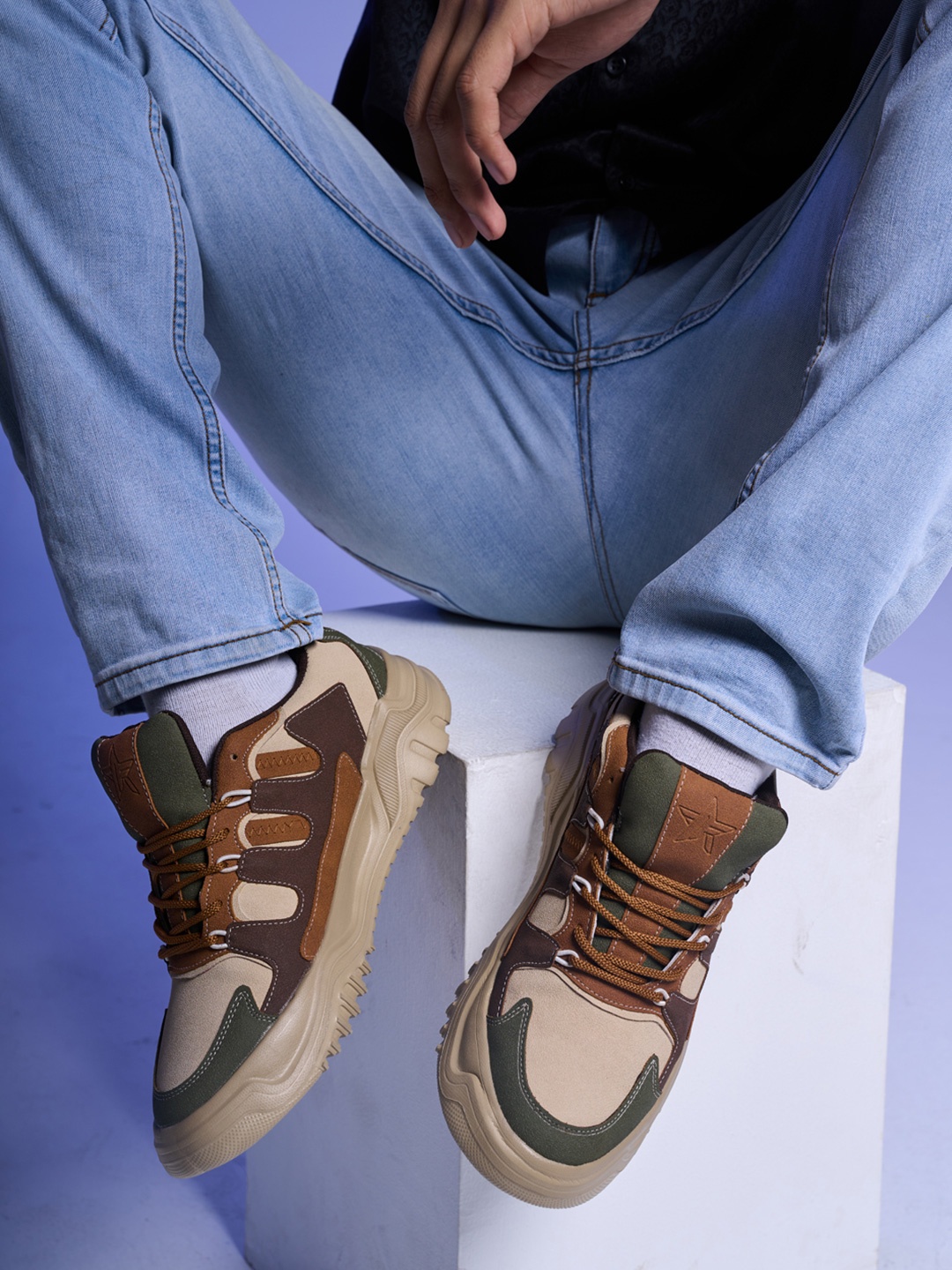 

FAUSTO Men Colourblocked Lace-Up PU Sneakers, Olive