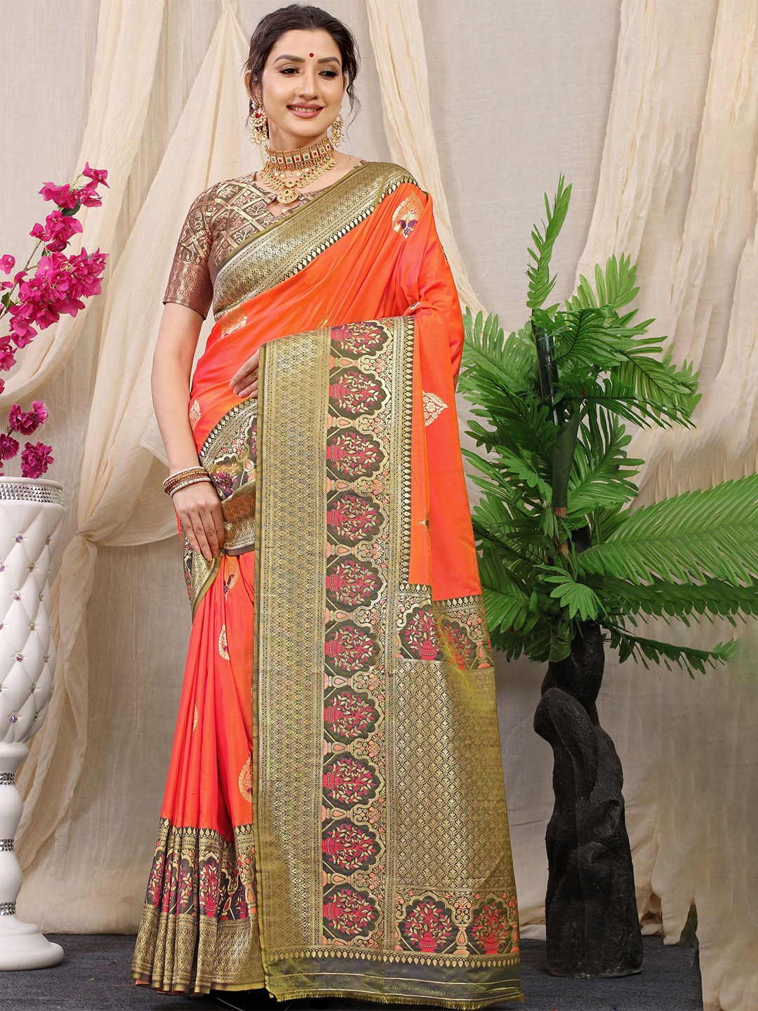 

amirat Ethnic Motifs Zari Pure Silk Banarasi Saree, Orange
