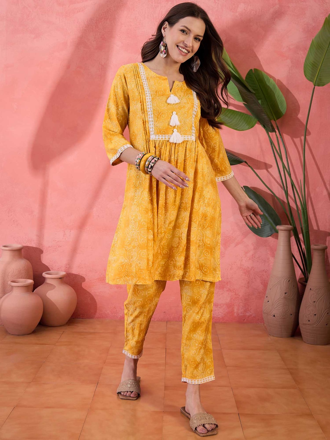 

Sangria Yellow Floral Printed Notch-Neck Straight Tunic And Trouser