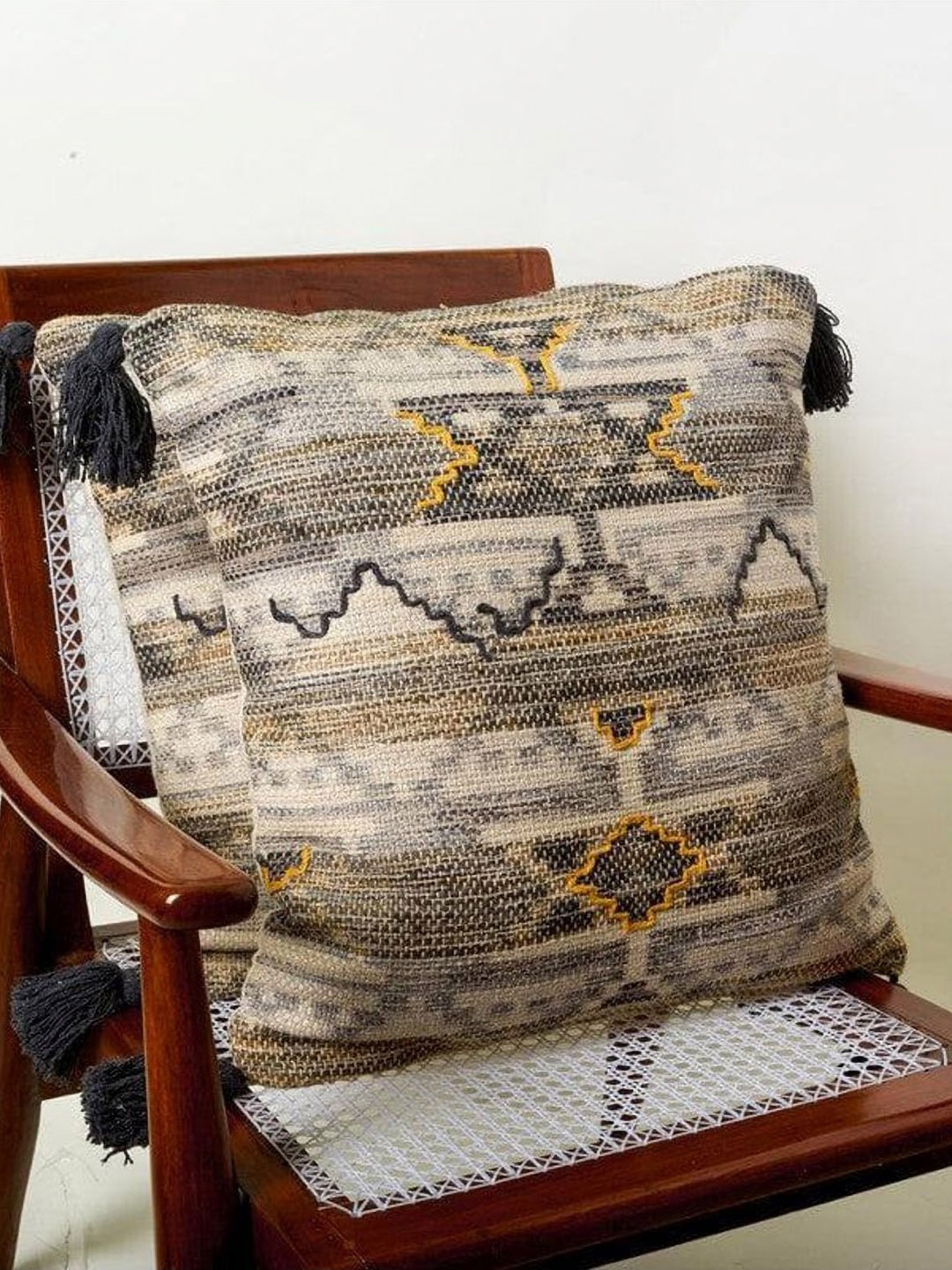 

Aura Beige & Grey 2 Pieces Geometric Printed Square Cushion Covers