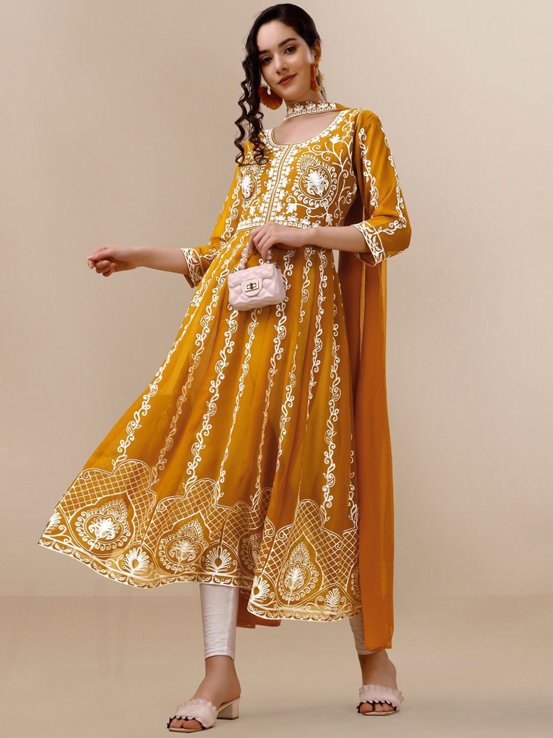 

DIVASTRI Ethnic Motifs Embroidered Round Shape Anarkali Kurta, Mustard