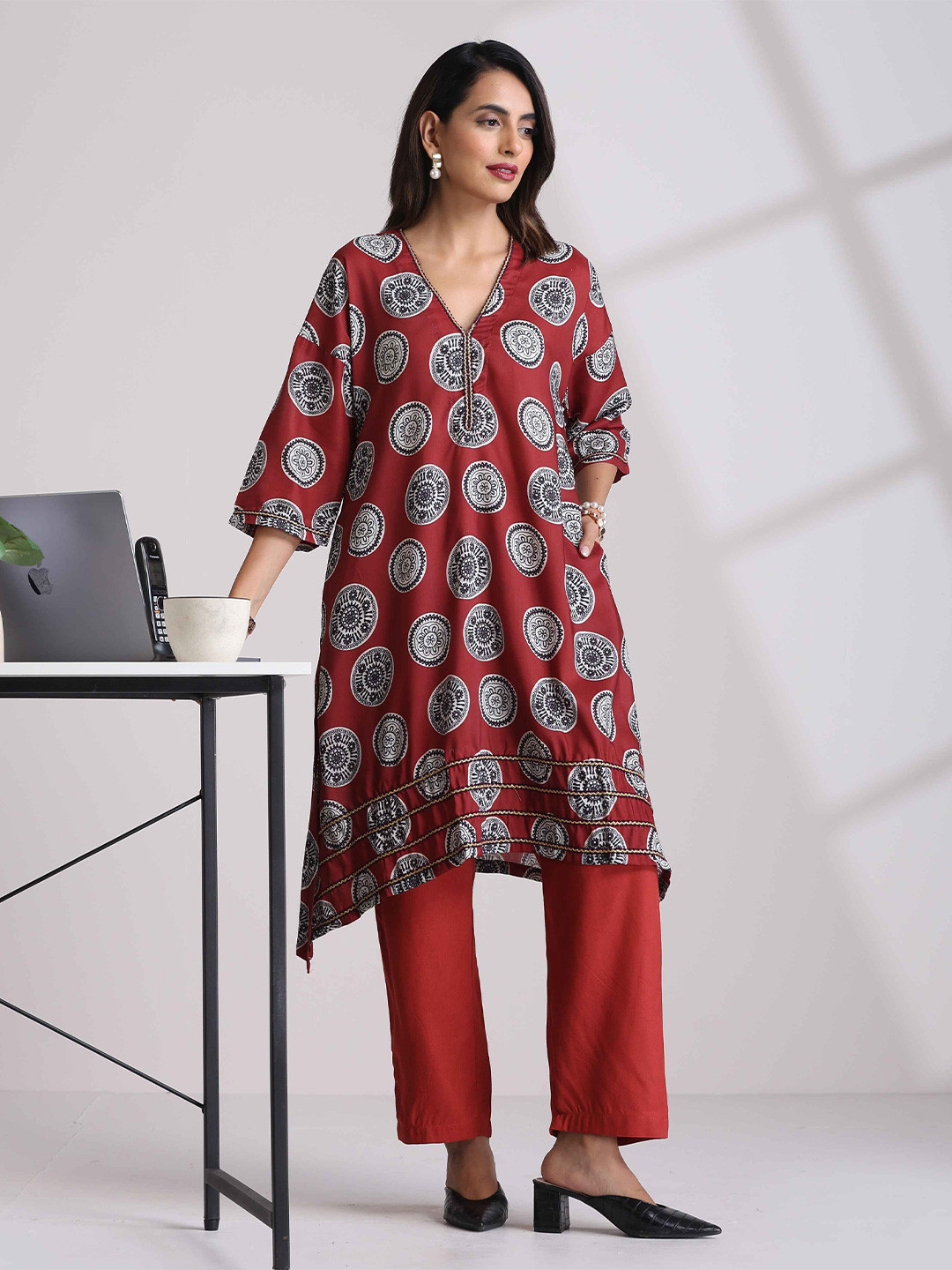 

trueBrowns Printed V Neck Tunic With Trousers Co-Ords, Maroon