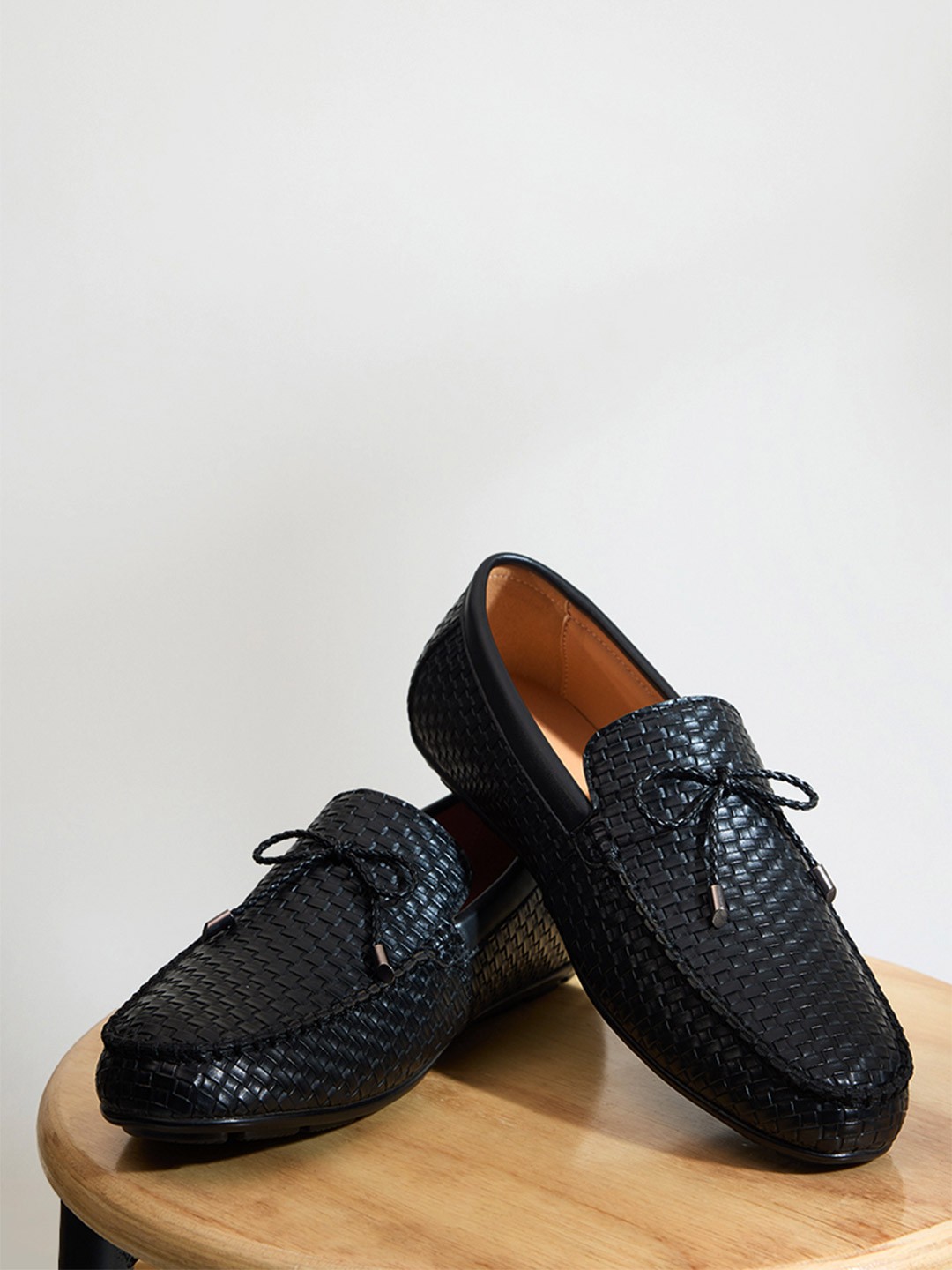 

Snitch Men Woven Design Formal Loafers, Black