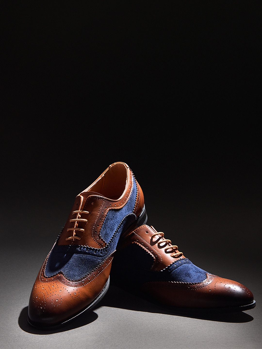 

Snitch Men Textured Formal Oxford, Brown