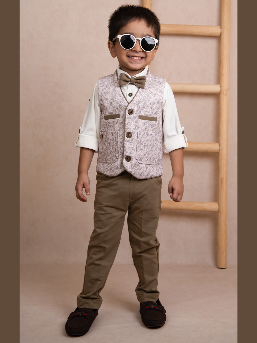 

LITTLE COLLARS Boys Printed Collarless Single-Breasted 4-Pieces Suits, Khaki