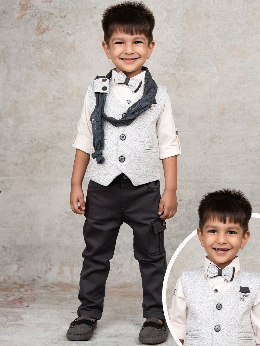 

LITTLE COLLARS Boys Self Design Collarless Single-Breasted 5-Pieces Suits, Grey