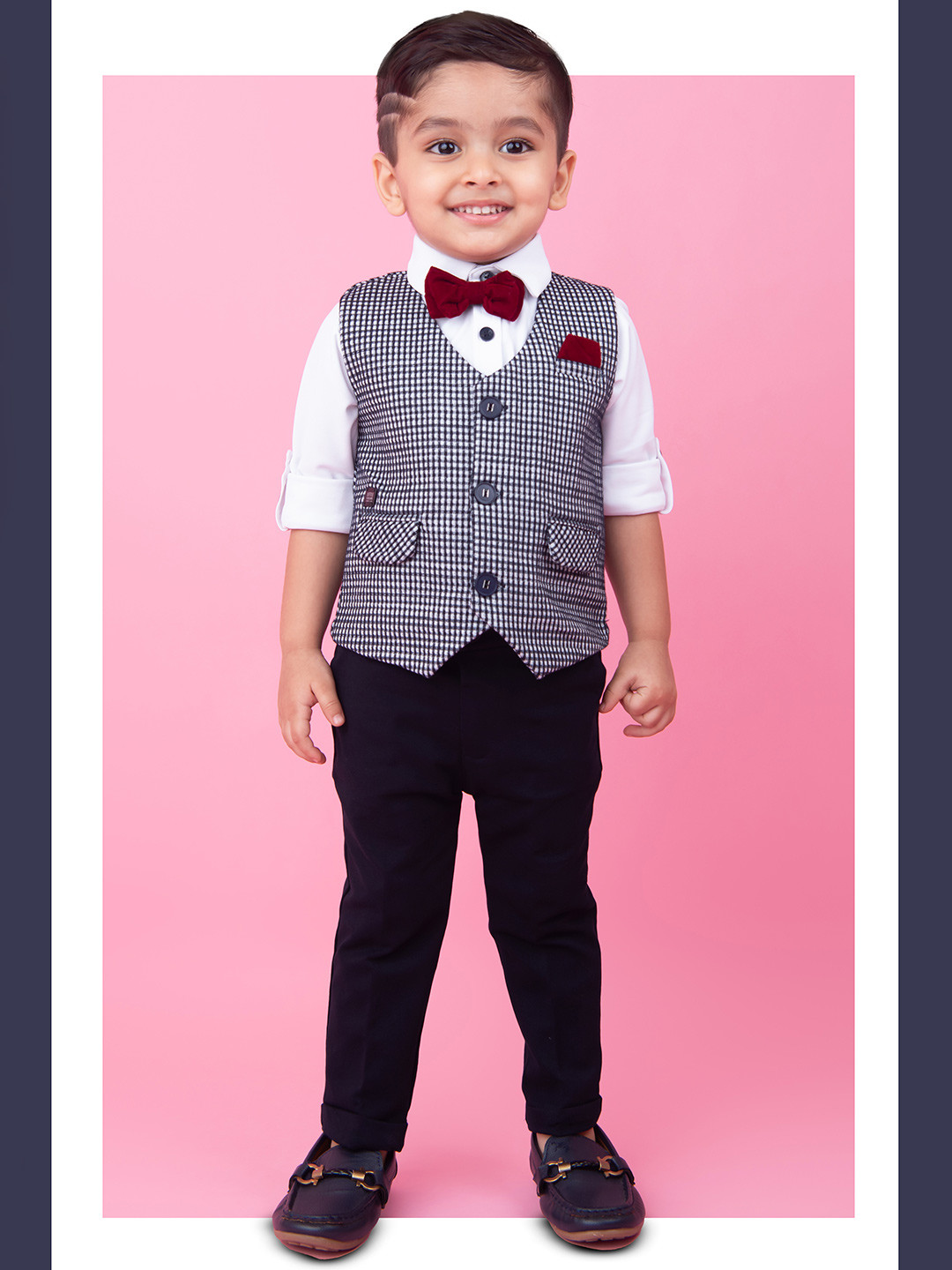 

LITTLE COLLARS Boys Checked V-Neck Single-Breasted 3-Piece Suit, Black