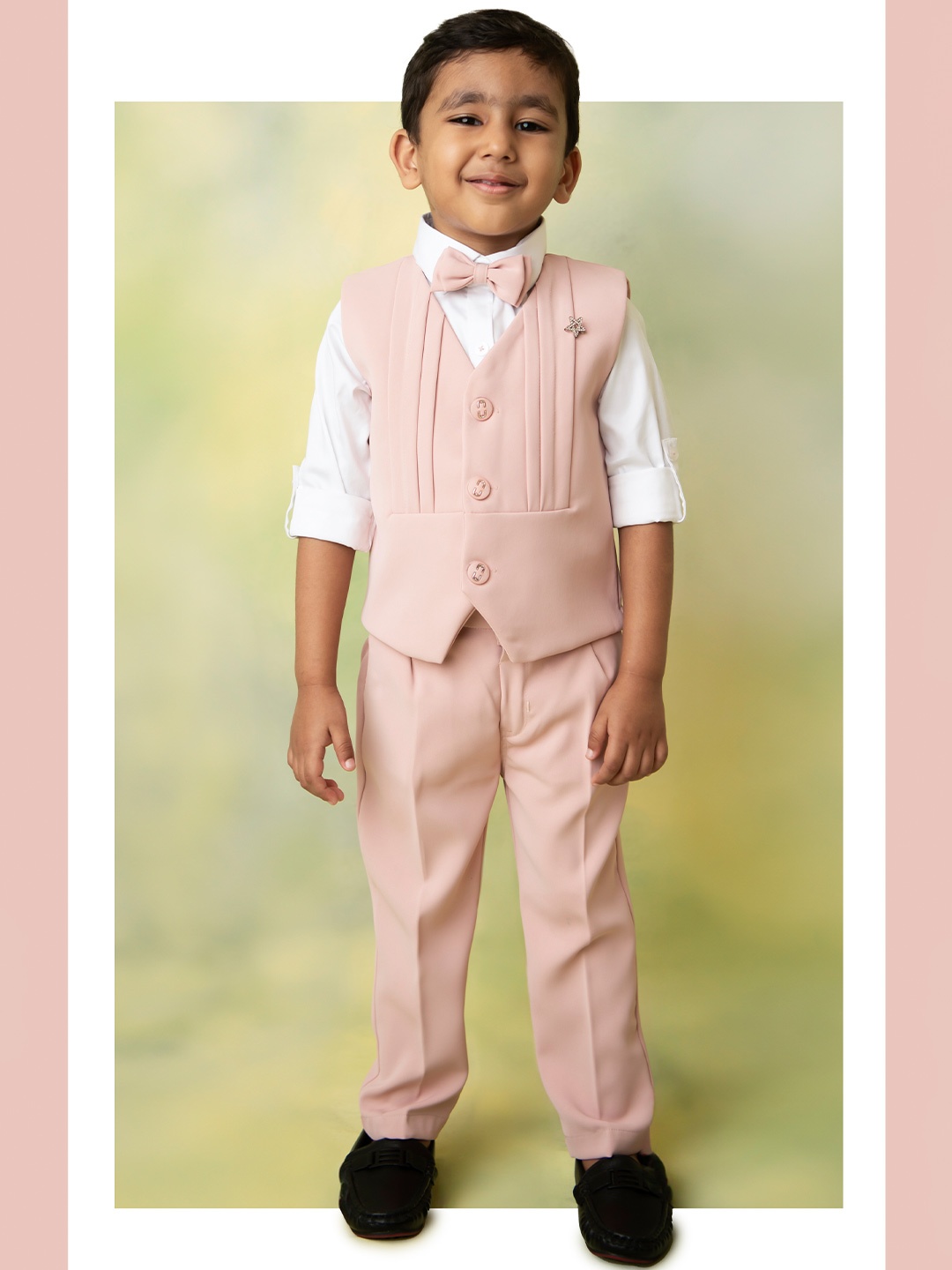 

LITTLE COLLARS Boys Self Design Collarless Single-Breasted 4-Pieces Suits, Pink