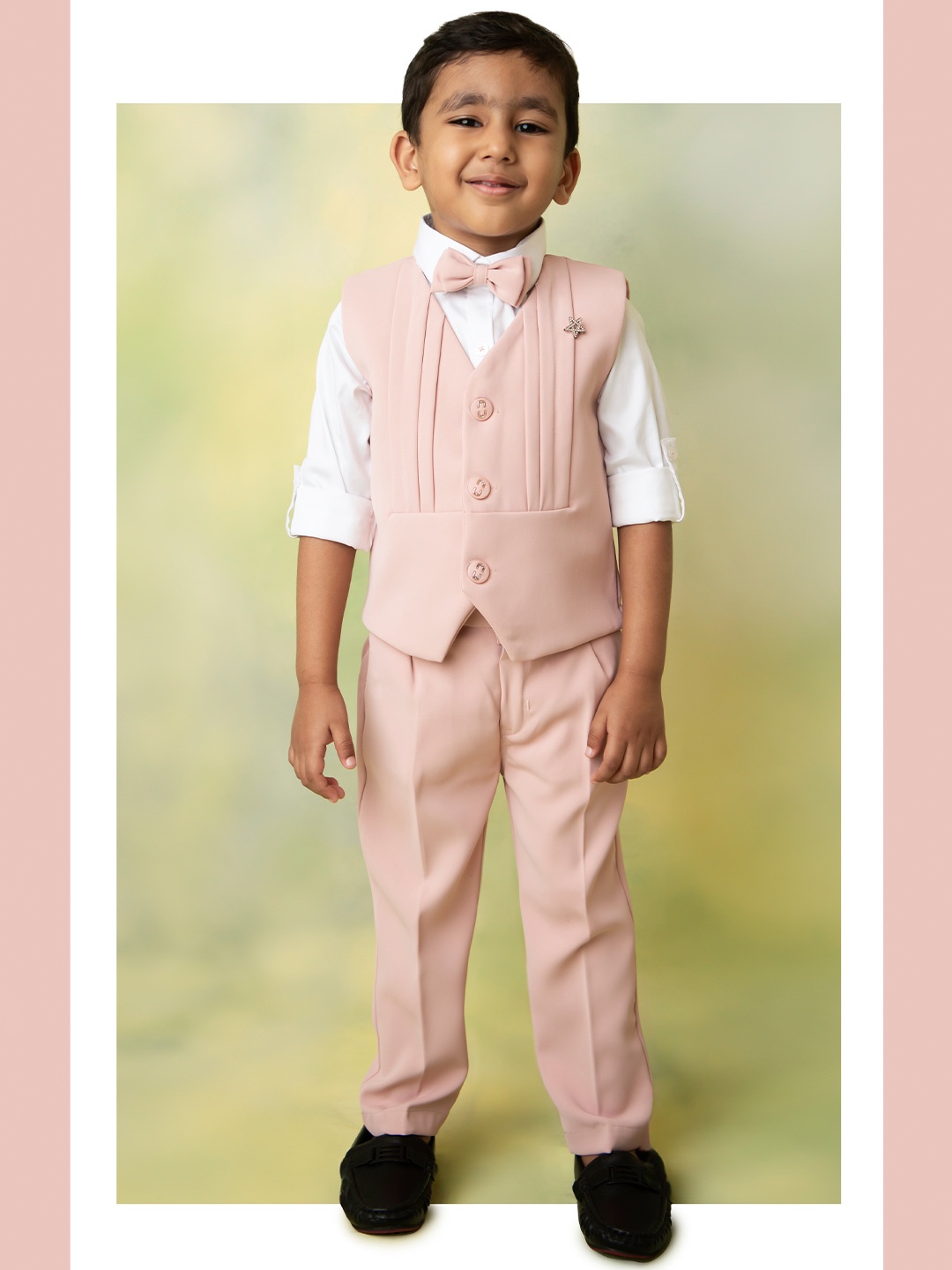 

LITTLE COLLARS Boys Self Design Collarless Single-Breasted 4-Pieces Suits, Pink