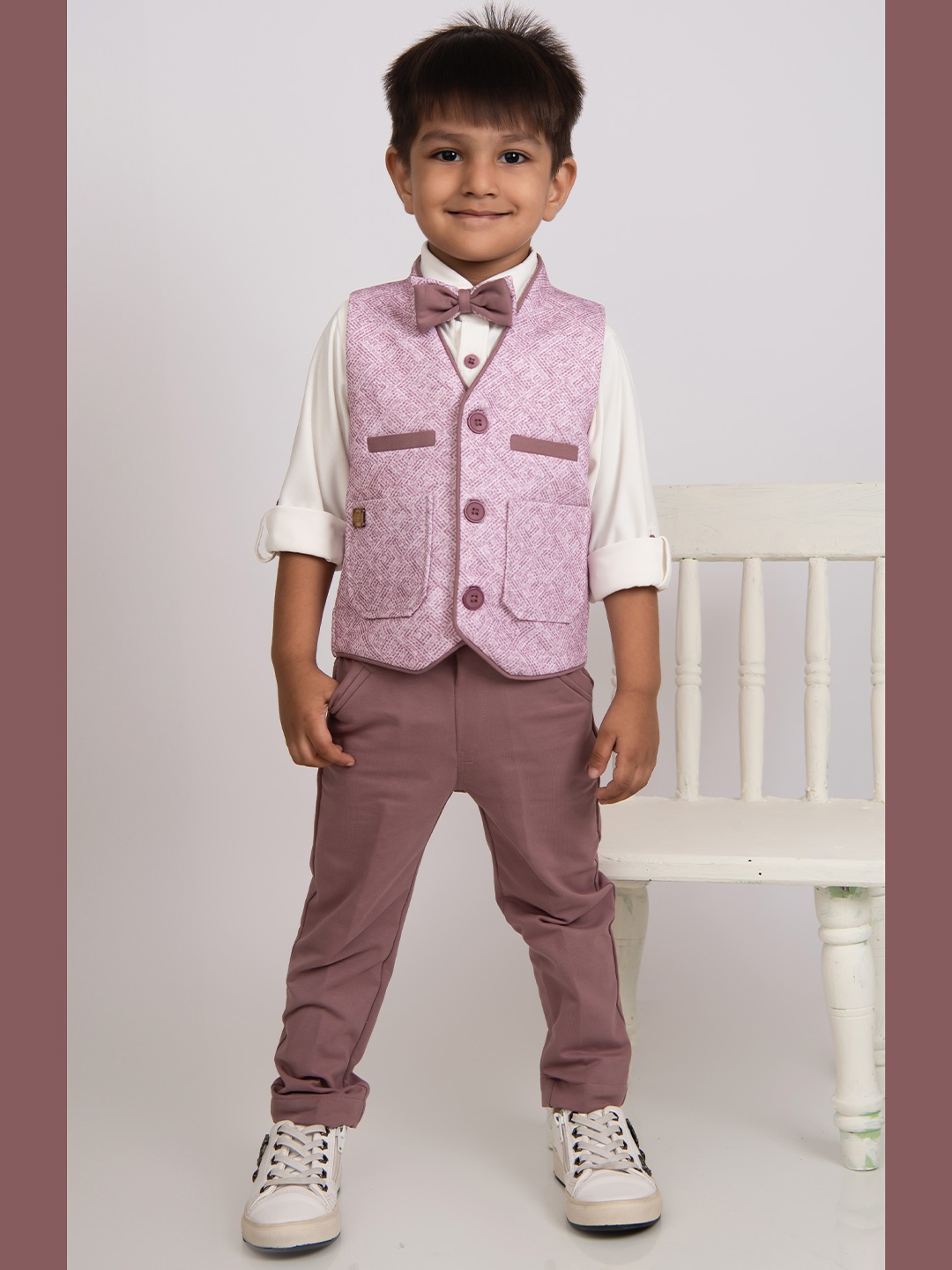

LITTLE COLLARS Boys Printed Collarless Single-Breasted 4-Pieces Suits, Lavender