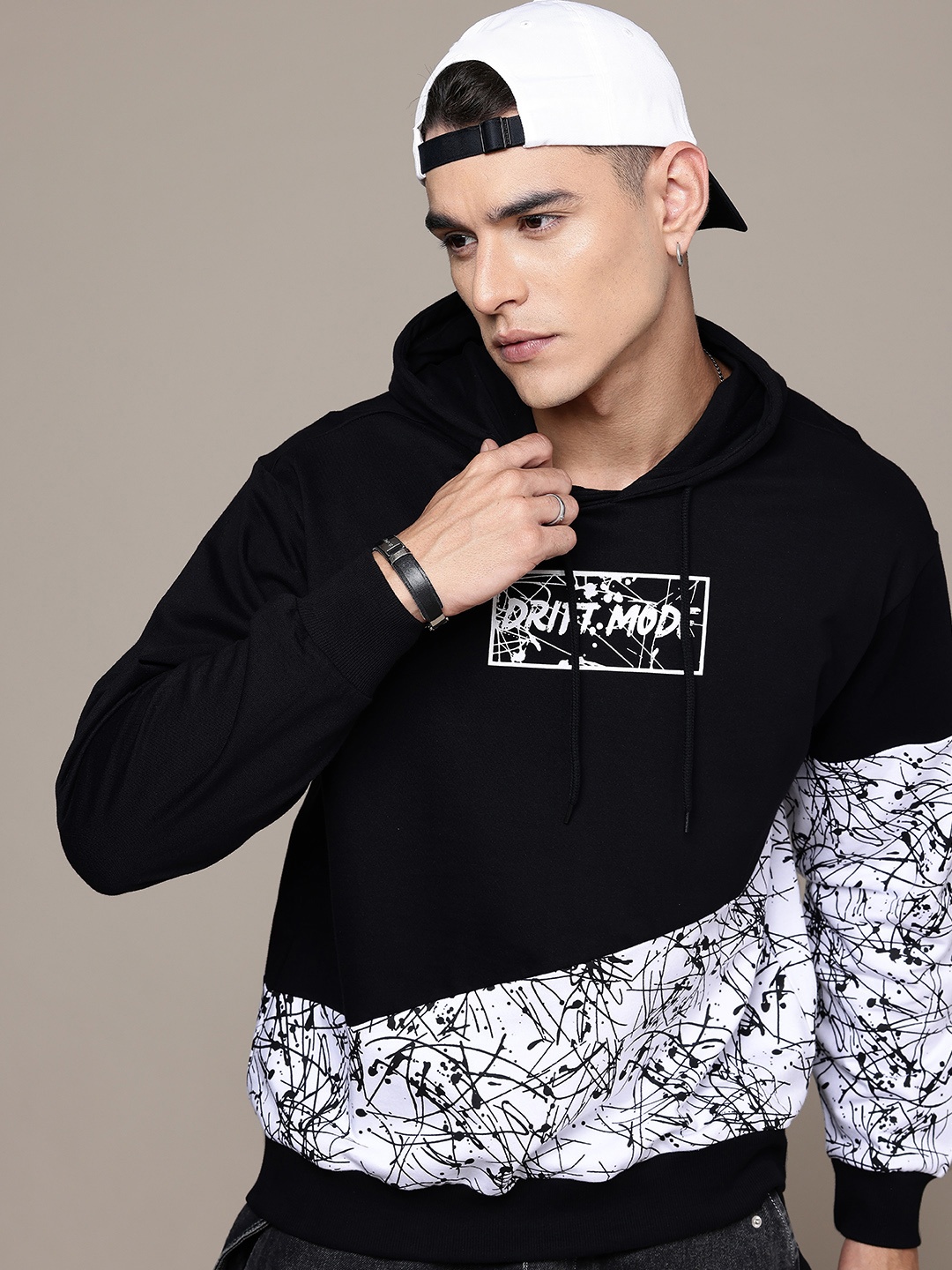 

The Roadster Lifestyle Co. Men Printed Hooded Pure Cotton Sweatshirt, Black