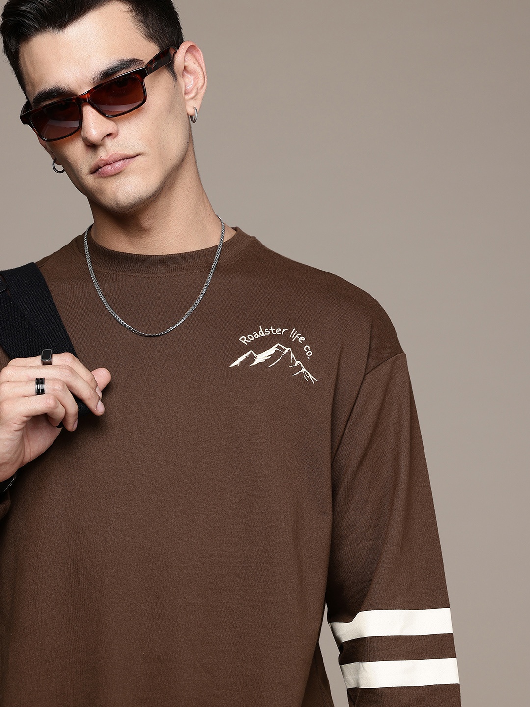 

The Roadster Lifestyle Co. Pure Cotton Oversized Sweatshirt with Embroidery Detail, Coffee brown