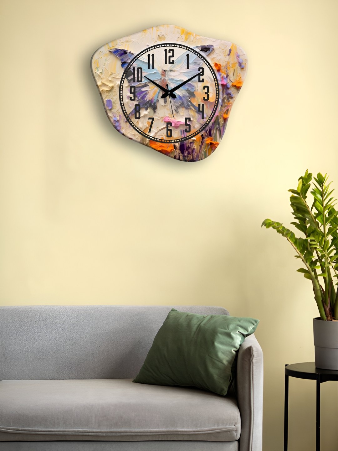 

OLIVE TREE Brown & White Printed Abstract Shaped Analoge Wooden Traditional Wall Clock