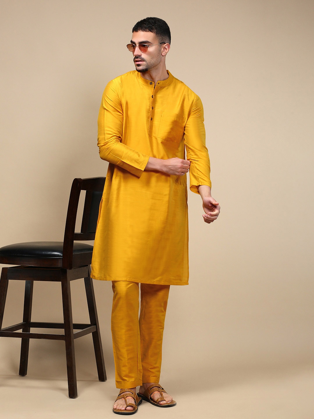 

WHITE HEART Band Collar Straight Kurta With Pyjamas, Yellow