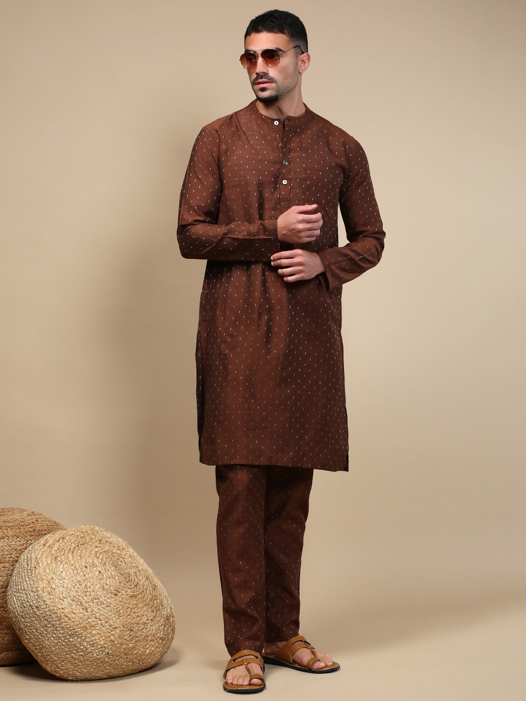 

WHITE HEART Geometric Printed Band Collar Straight Kurta With Pyjamas, Brown