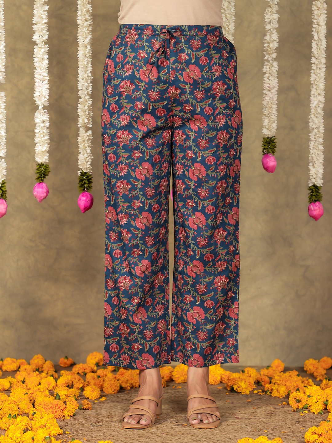 

Aramya Women Floral Printed Ethnic Palazzos, Blue