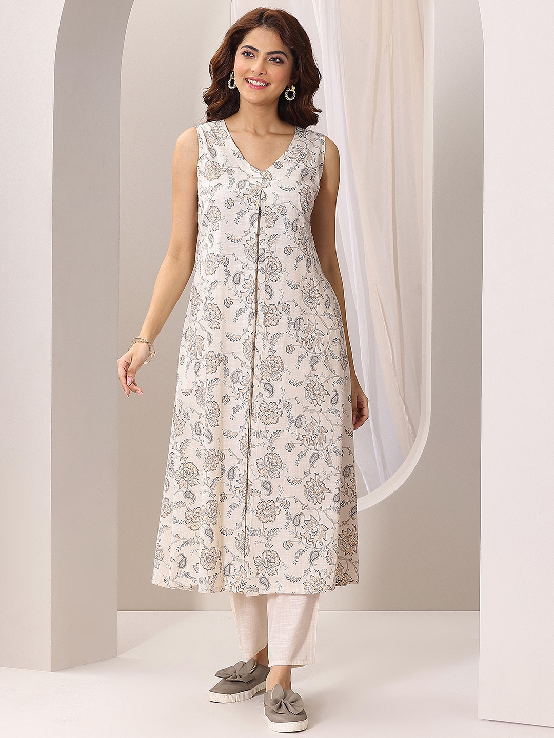 

Libas Floral Printed V-Neck A-Line Kurta with Trousers, Off white