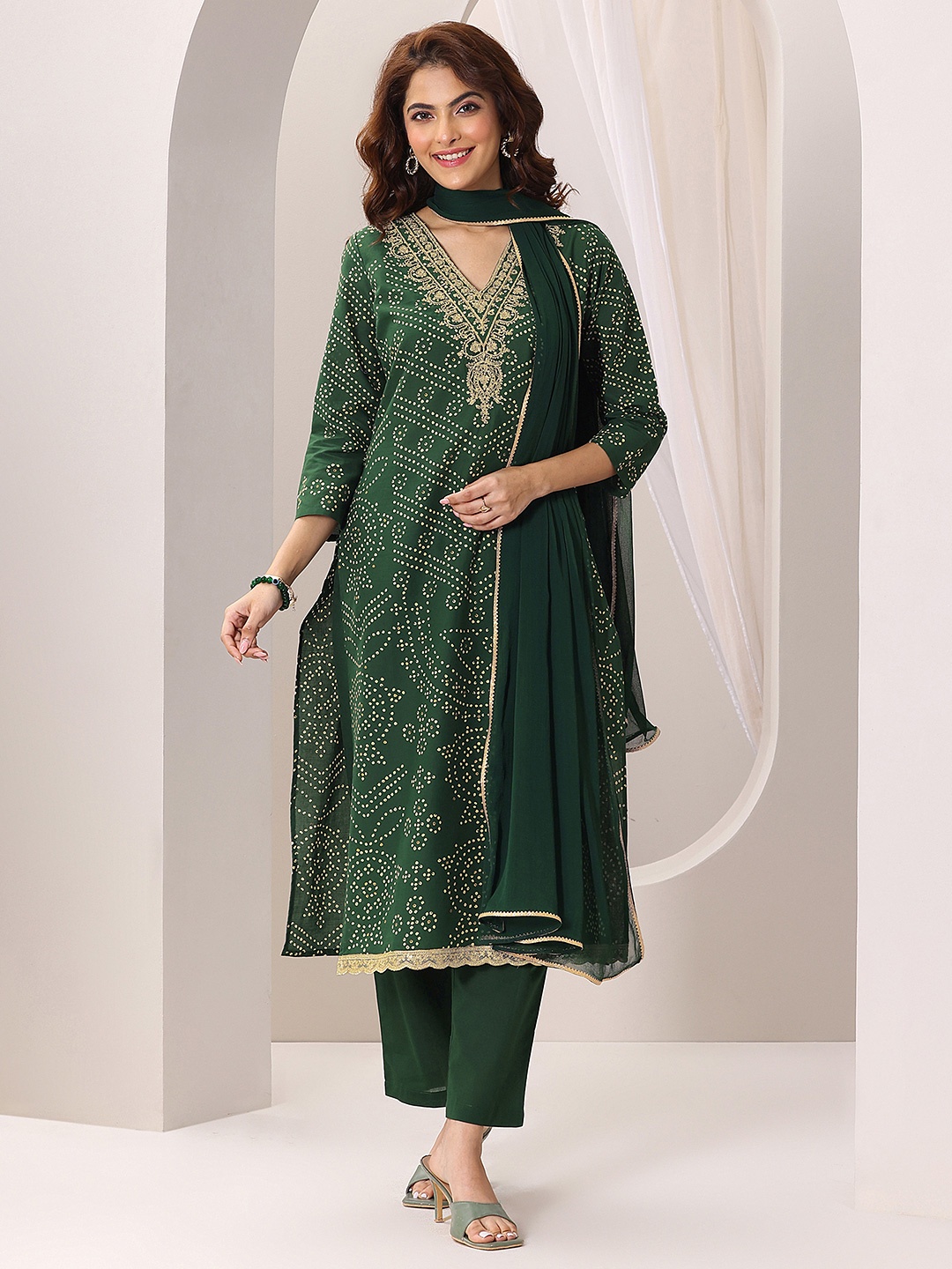 

Libas Bandhani Printed Thread Work Straight Kurta With Trousers & Dupatta, Green