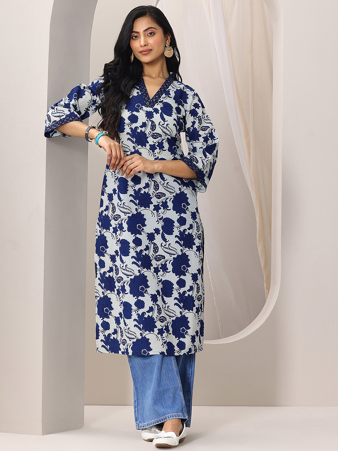 

Libas Women Floral Printed Mirror Work Kurta, Blue