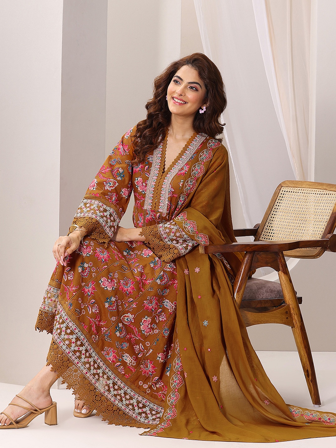 

Libas Floral Printed Sequinned V-Neck Panelled Anarkali Kurta with Trousers & Dupatta, Mustard