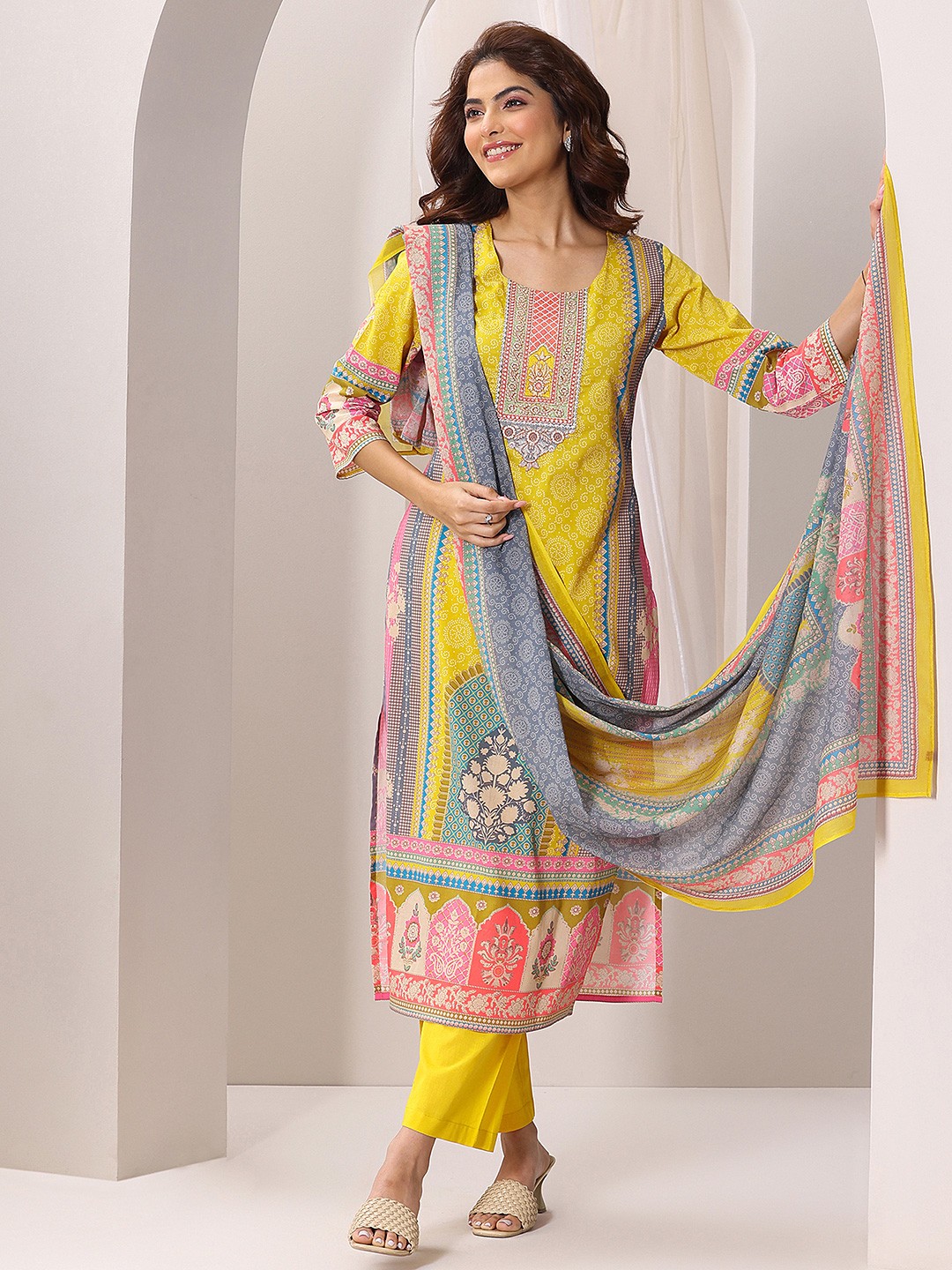 

Libas Ethnic Motifs Printed Round Neck Straight Kurta with Trousers & Dupatta, Yellow