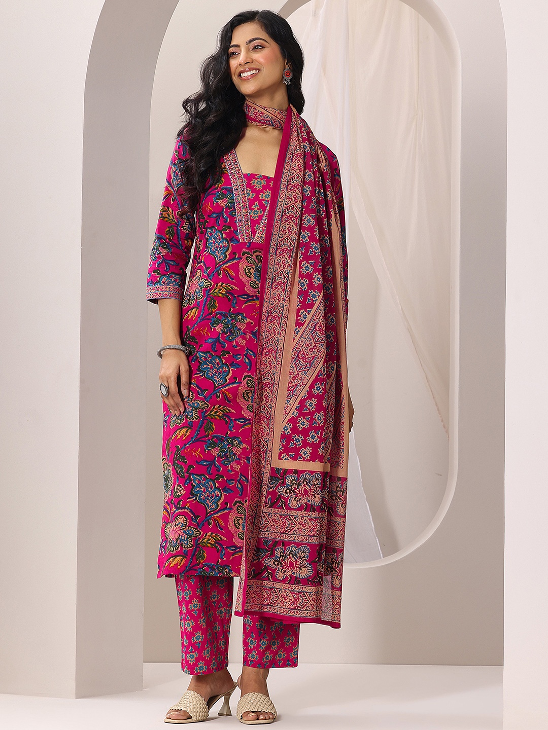 

Libas Floral Printed Regular Straight Kurta With Trousers And Dupatta, Pink