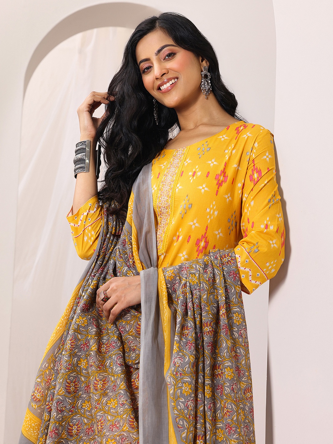 

Libas Ethnic Motifs Printed Round Neck Straight Kurta with Trousers & Dupatta, Mustard