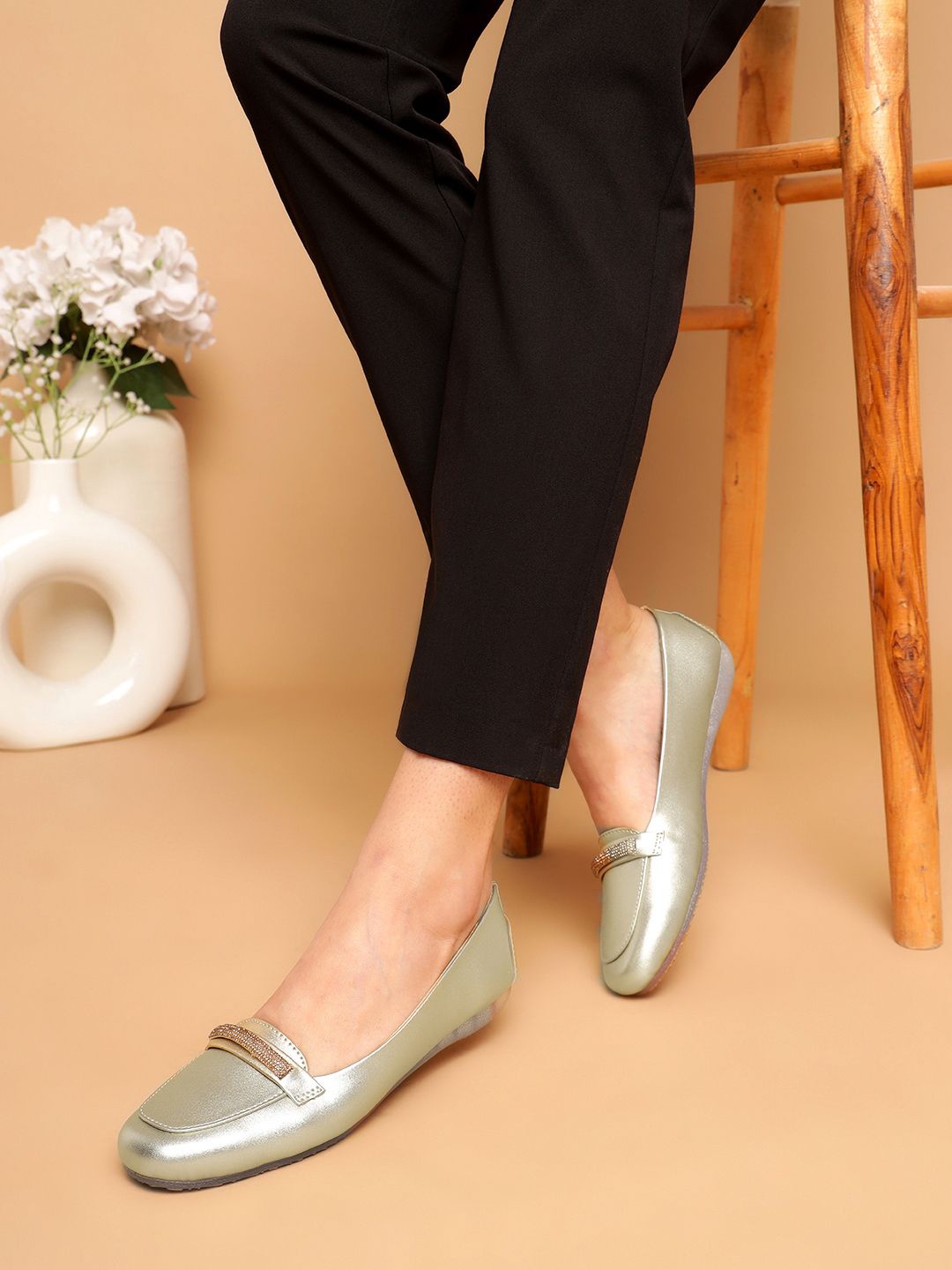 

Truffle Collection Women Loafers, Gold