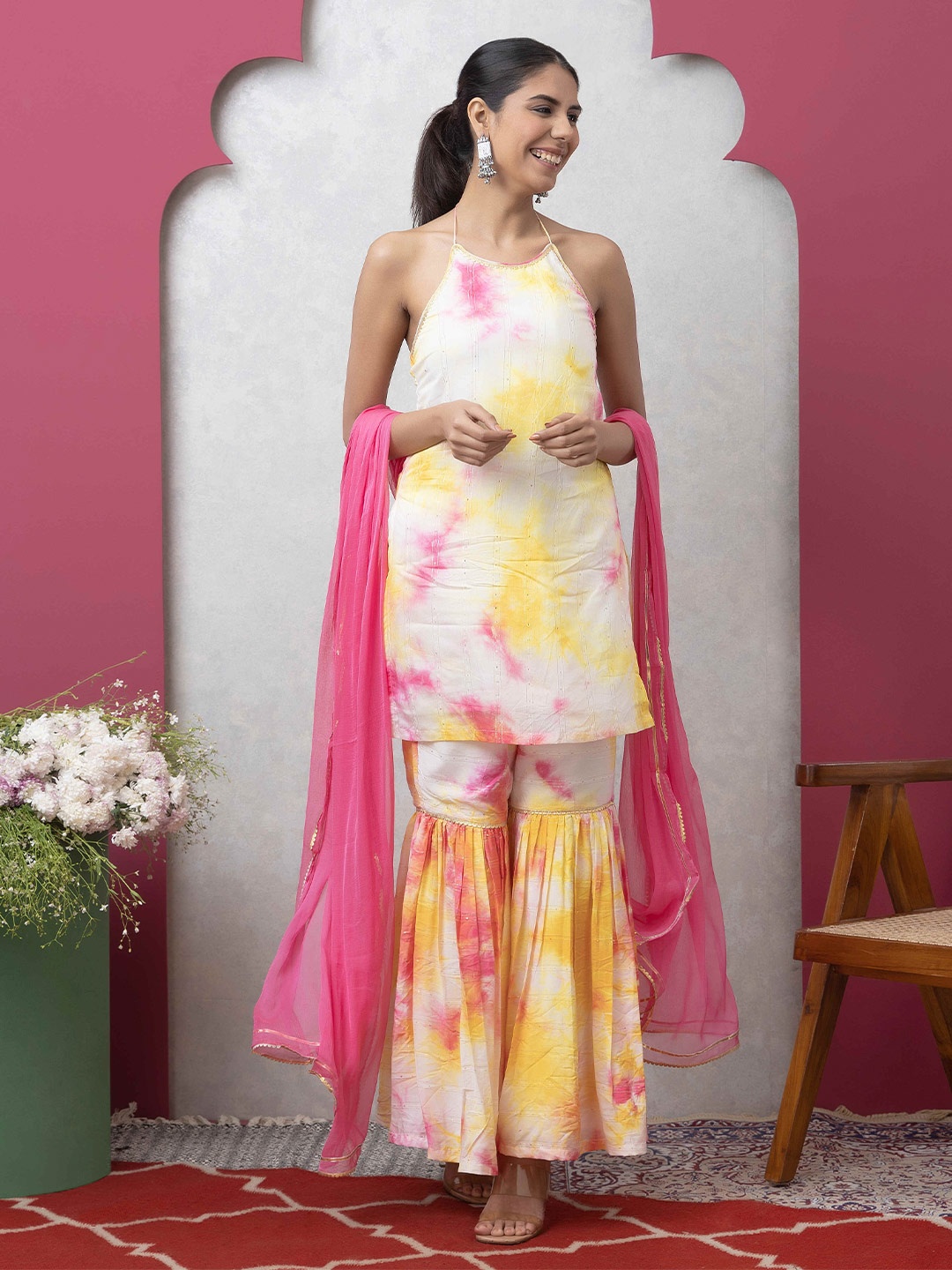 

SAKA DESIGNS Ombre Dyed Halter Neck Kurta With Sharara & Dupatta, White