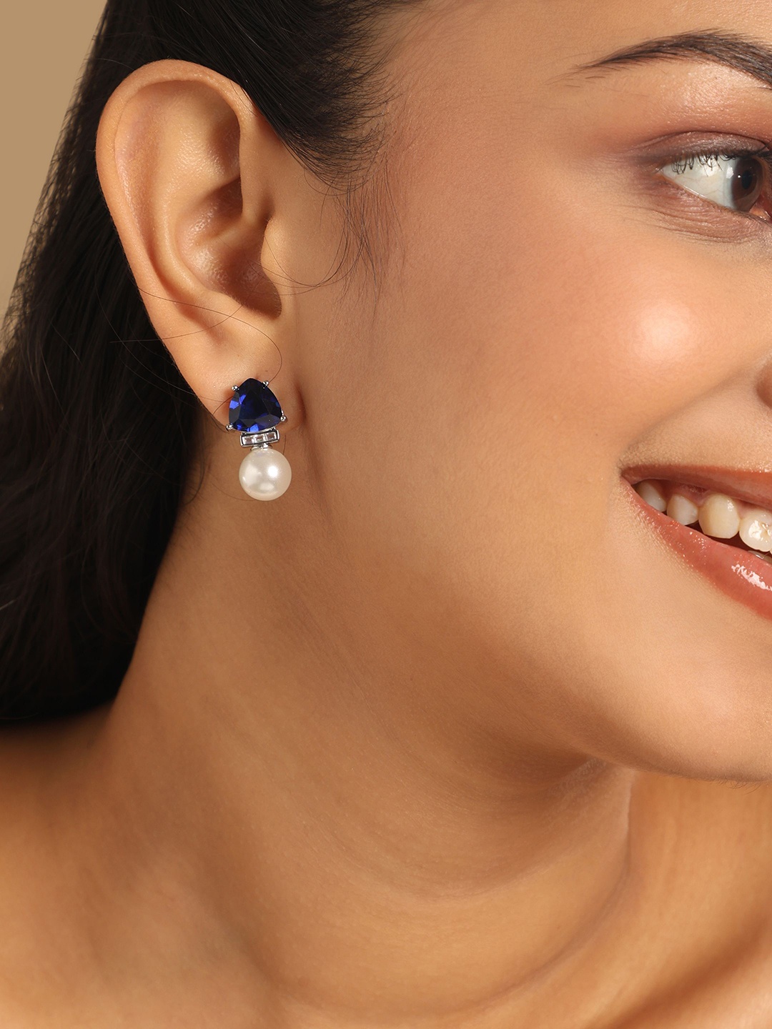 

Yinara Rhodium-Plated Artificial Stones Studded Contemporary Studs, Blue