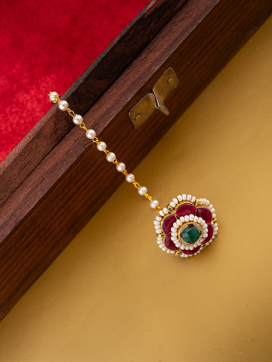 

PANASH Gold-Plated Kundan Studded & Pearls Beaded Maang Tikka