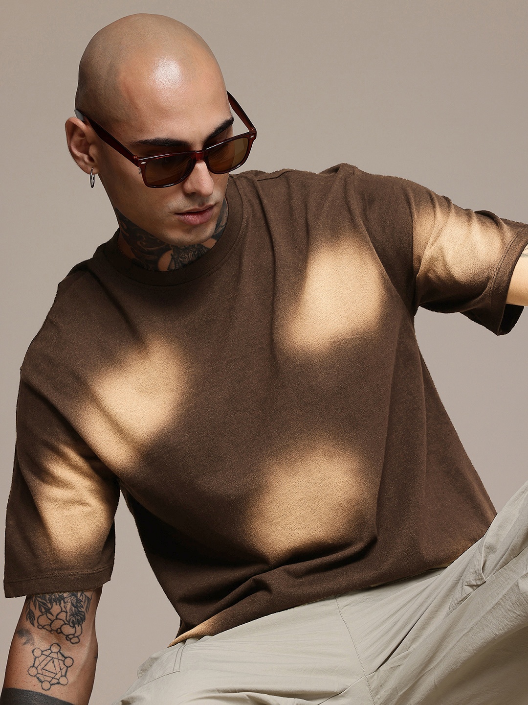 

R.Code by The Roadster Life Co. Tie and Dye Printed Relaxed Fit T-shirt, Coffee brown