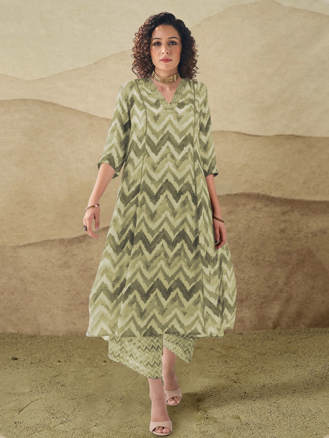 

BAESD Chevron Printed V-Neck A-Line Kurta With Palazzos, Green