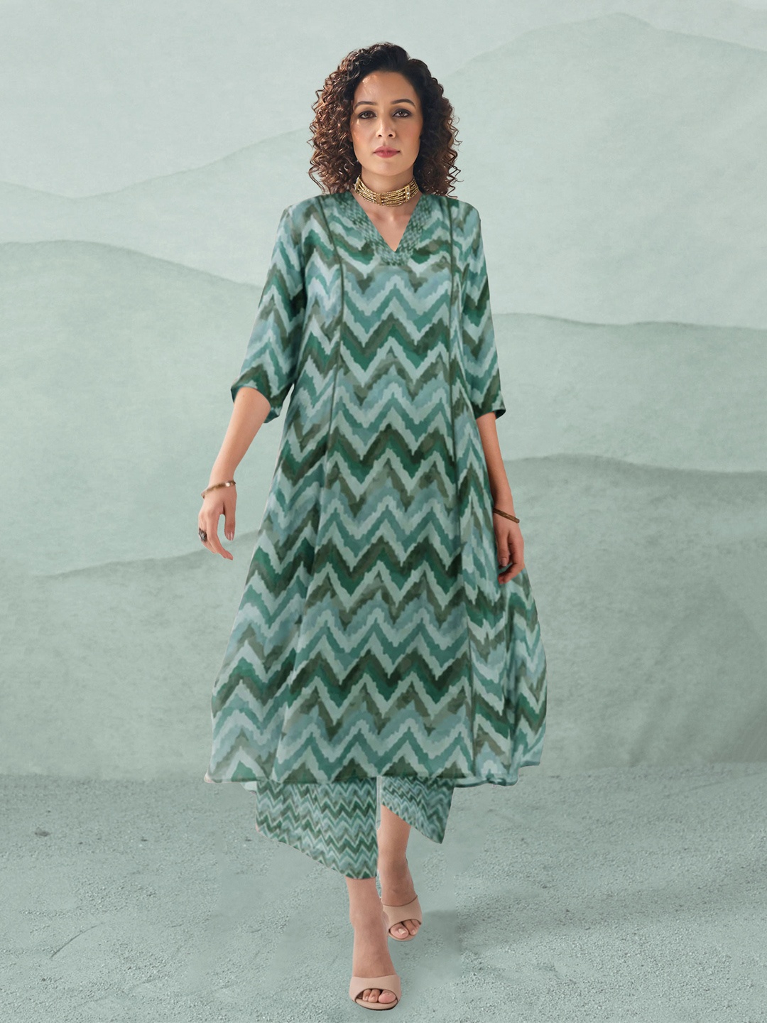 

BAESD Chevron Printed V-Neck A-Line Kurta With Palazzos, Green