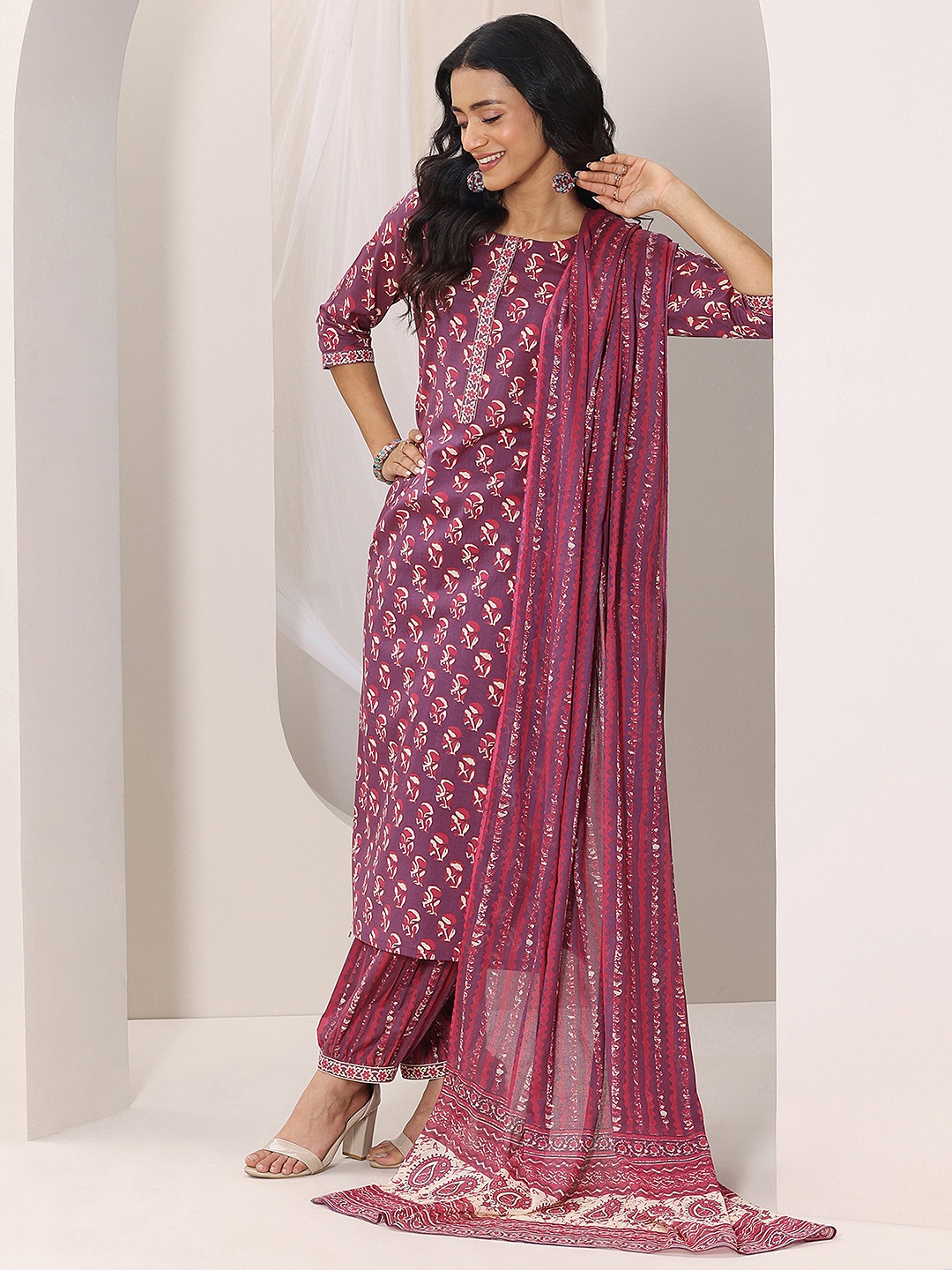 

Libas Mauve Floral Printed Round Neck Straight Kurta With Salwar & Dupatta