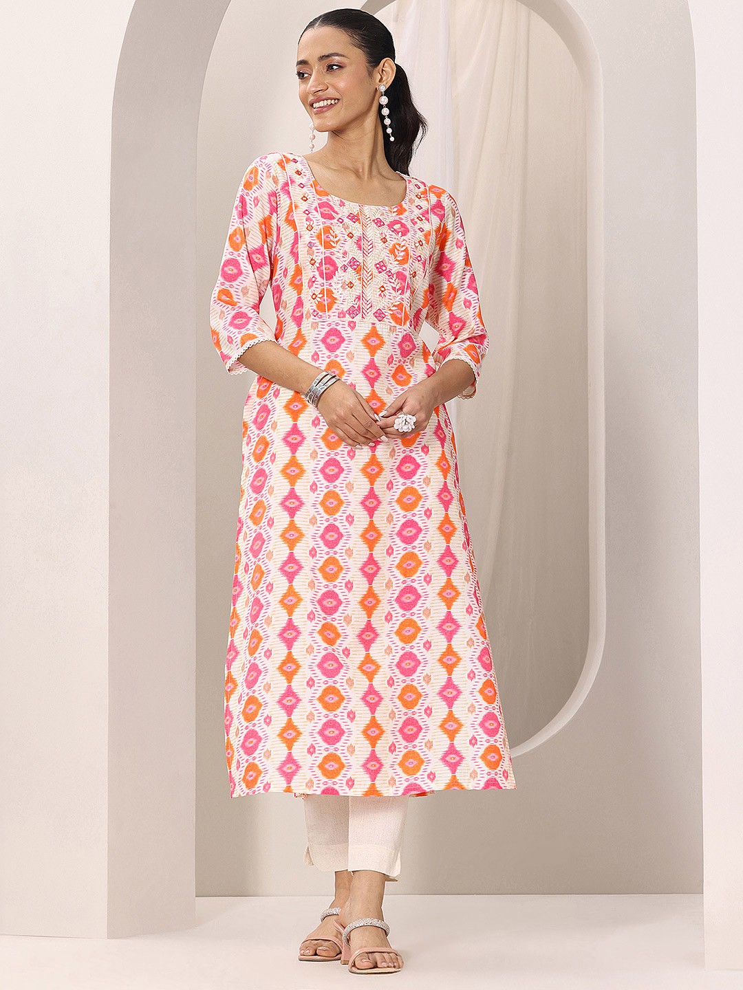 

Libas Ethnic Motifs Printed Thread Work Round Neck Straight Kurta, White
