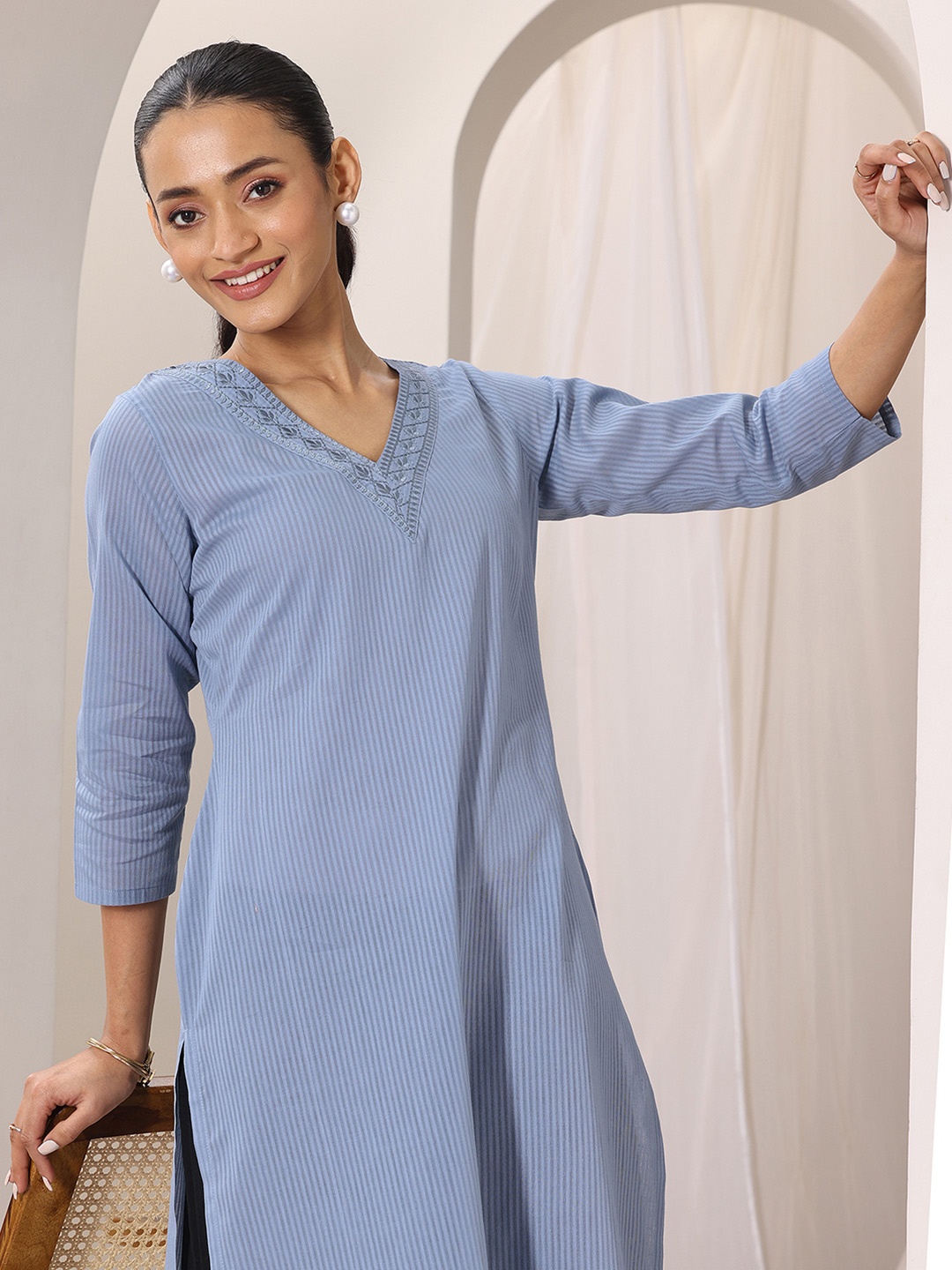 

Libas Blue Striped V-Neck Thread Work Straight Kurta