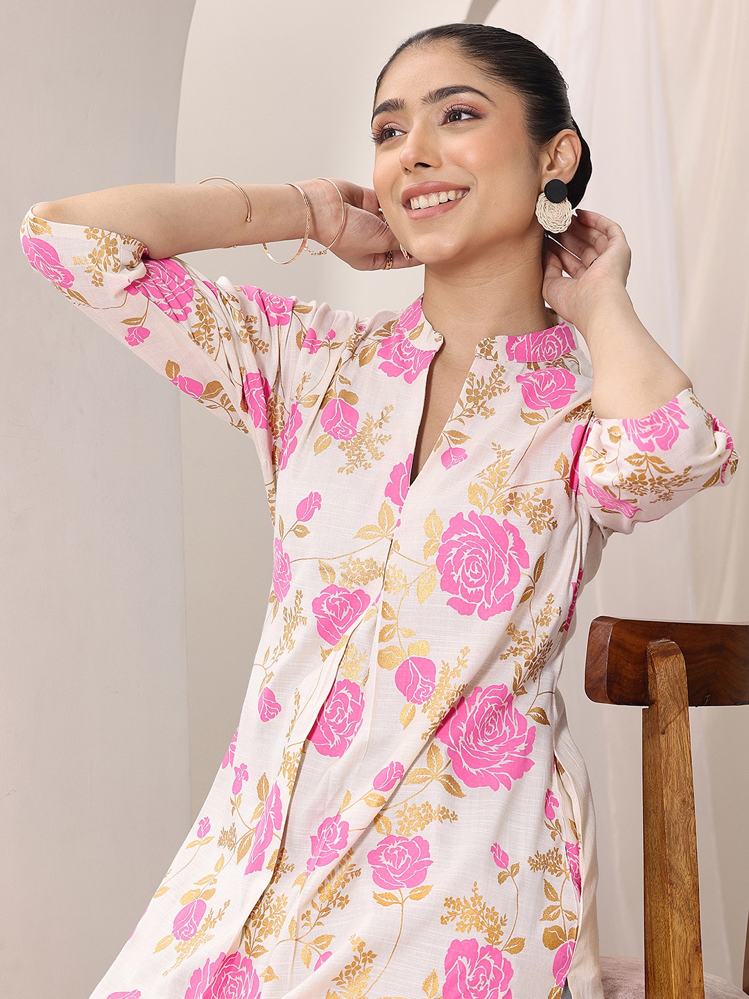 

Libas Floral Printed Mandarin Collar Pleated Straight Kurta, White