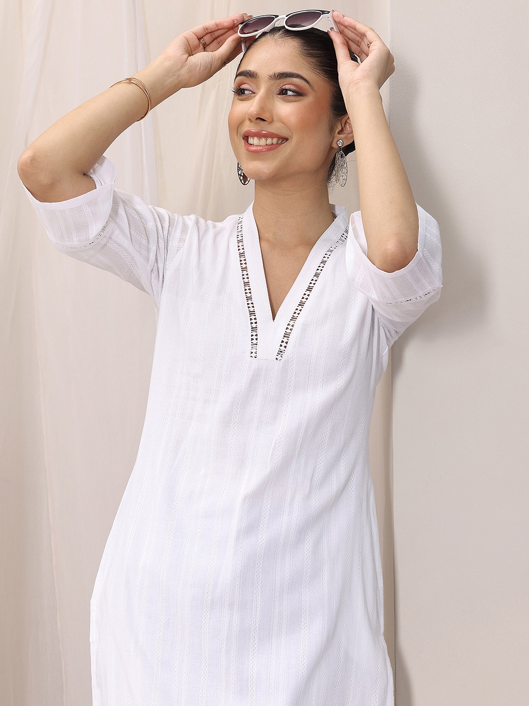 

Libas White Striped Woven Design V-Neck Straight Kurta